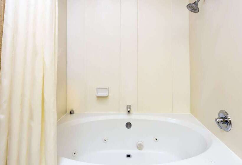 فندق Super 8 By Wyndham Freeport