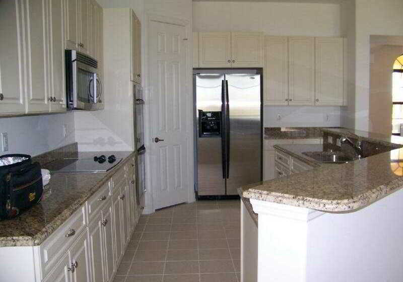 בית מלון כפרי Superior Gulf Coast Holiday Homes Cape Coral