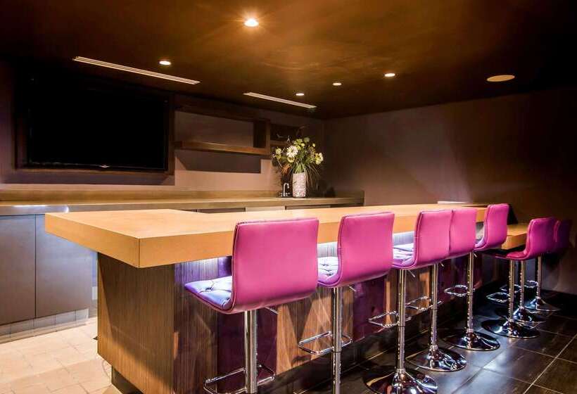 Tilt Hotel Universal Hollywood, Ascend Hotel Collection