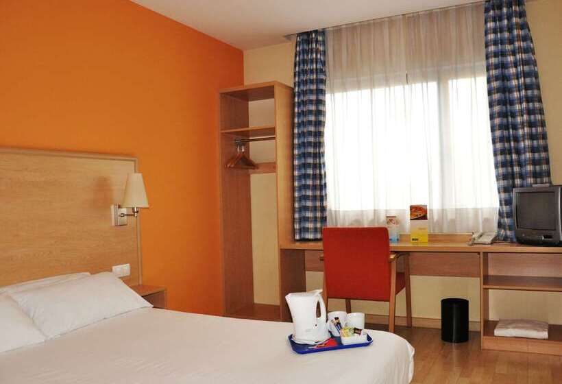 هتل Travelodge Barcelona Fira