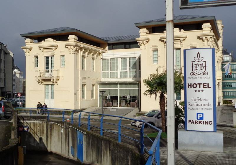 فندق Villa De Betanzos