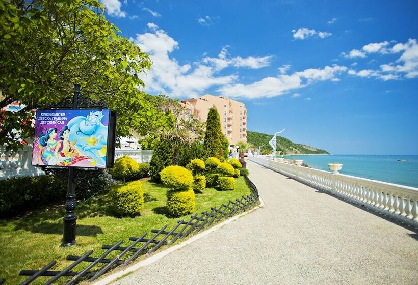 Royal Bay Hotel – All Inclusive