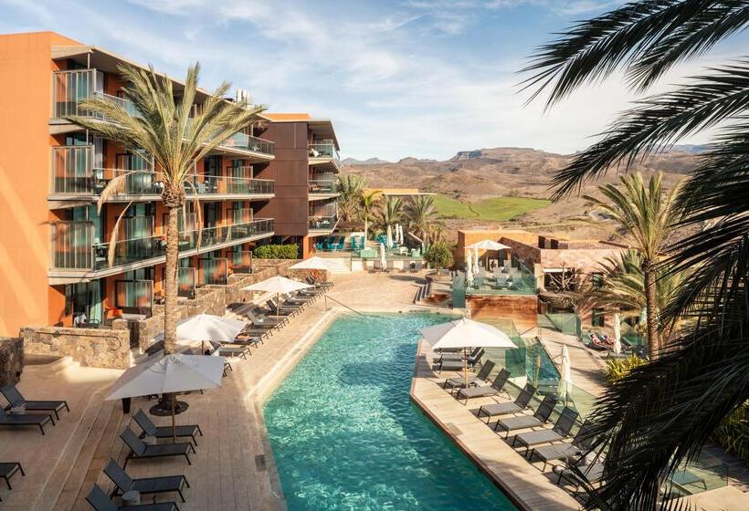 Salobre Hotel Resort & Serenity