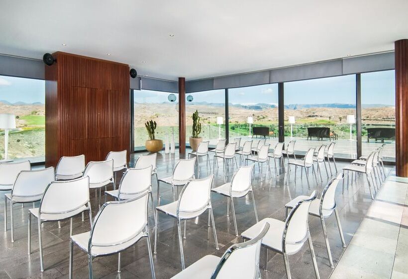 Salobre Hotel Resort & Serenity