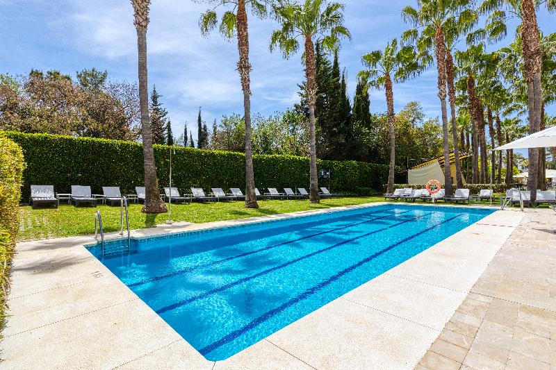 Отель Senator Banús