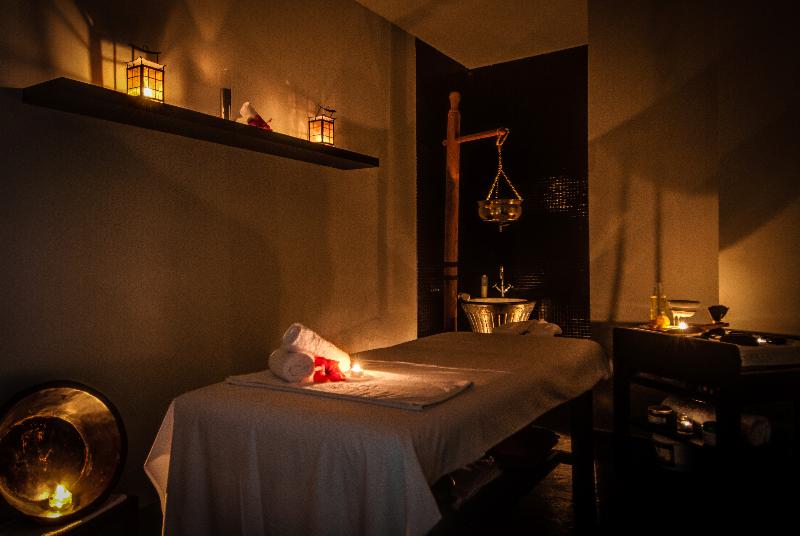 Отель Senator Banús