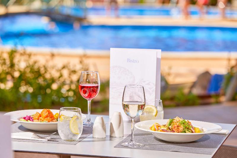 Zafiro Park Cala Mesquida