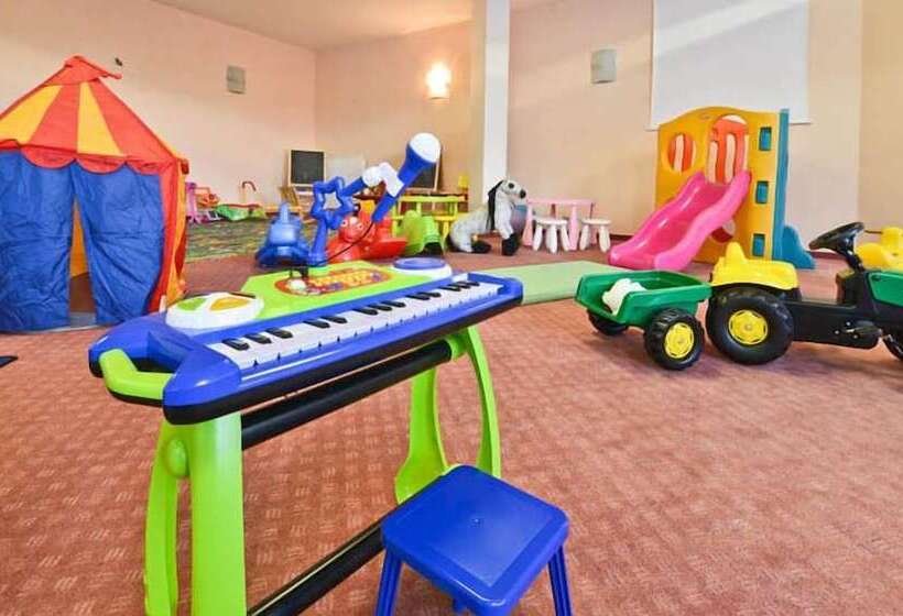 Atrium Hotel   Family Friendly