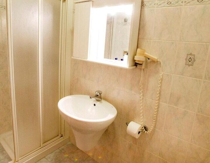 בית מלון כפרי Adriatic