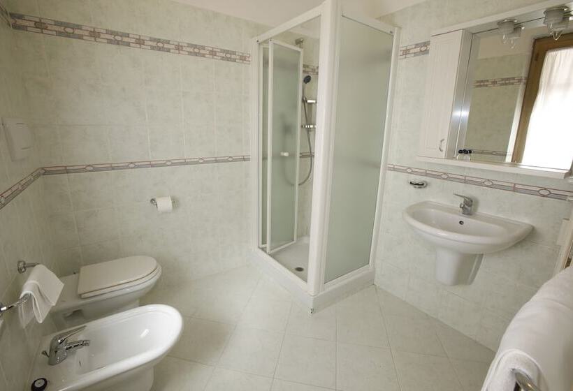 בית מלון כפרי Adriatic