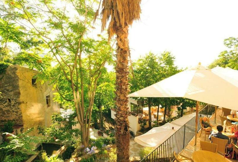 酒店 Alberi del Paradiso