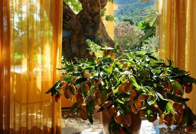 酒店 Alberi del Paradiso