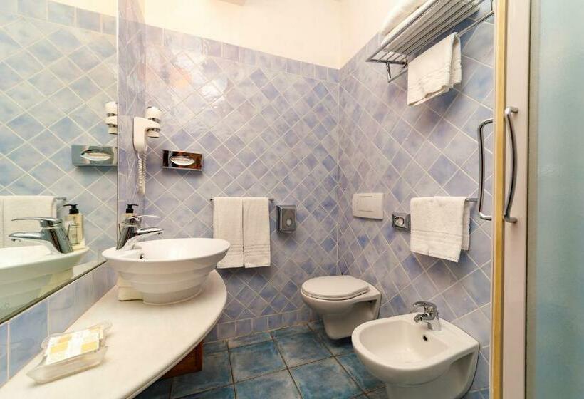 酒店 Alberi del Paradiso