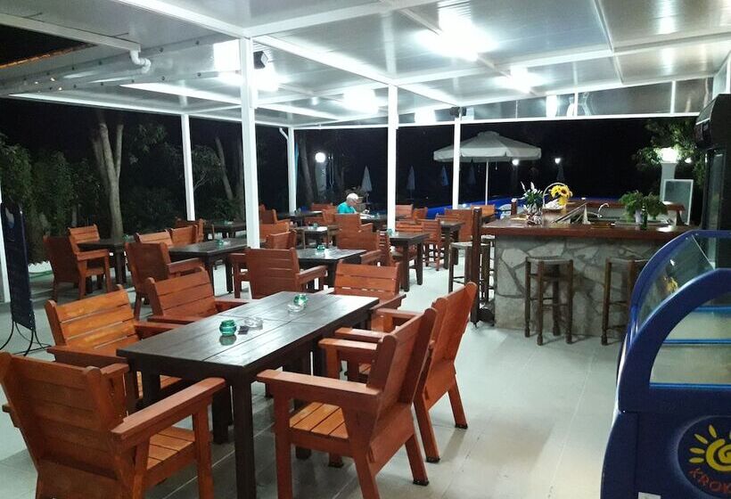 Angela Hotel and Apartments