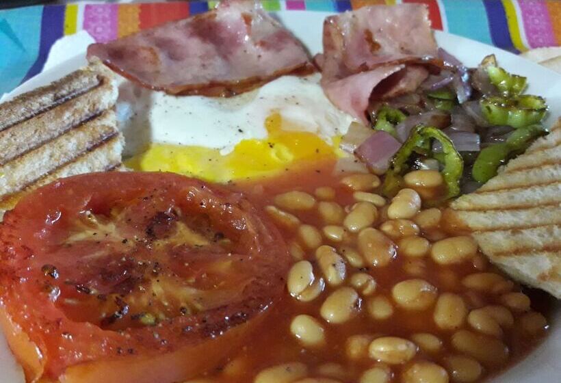 Angela Hotel and Apartments