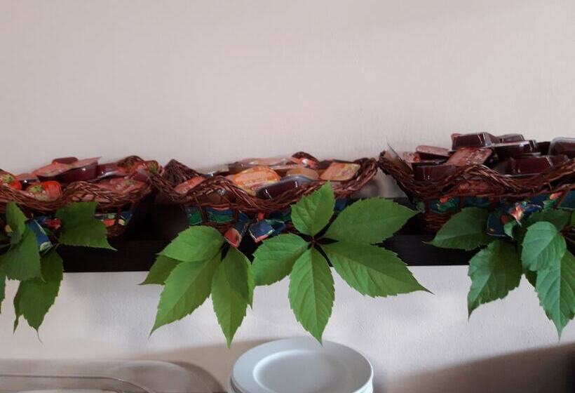 Angela Hotel and Apartments