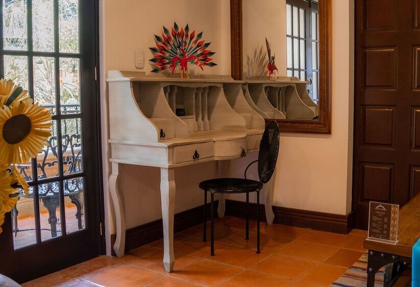 فندق Casa De Adobe Gallery & Luxury Boutique