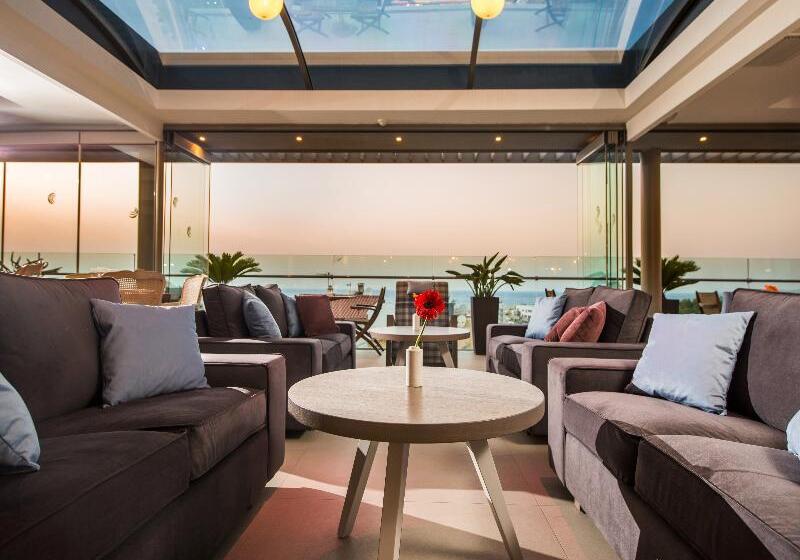 בית מלון כפרי Castello City