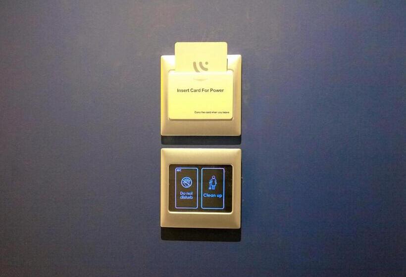 בית מלון כפרי Castello City