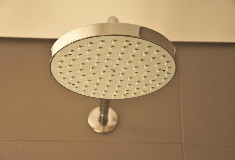 בית מלון כפרי Castello City