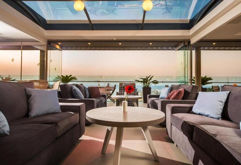 בית מלון כפרי Castello City