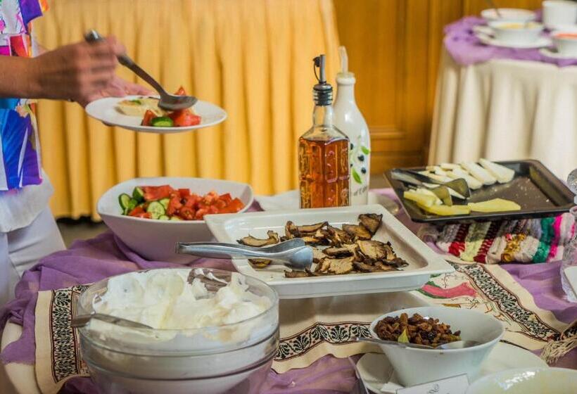 בית מלון כפרי Castello City