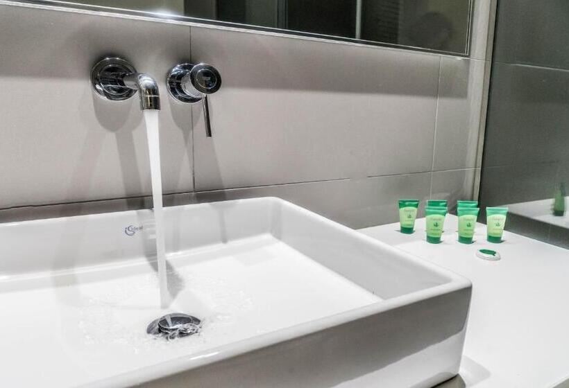 בית מלון כפרי Castello City