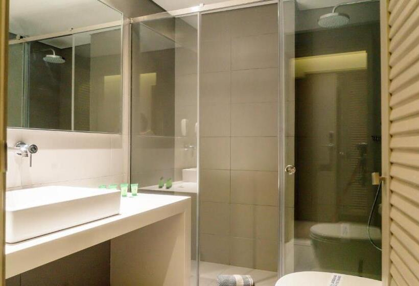 בית מלון כפרי Castello City