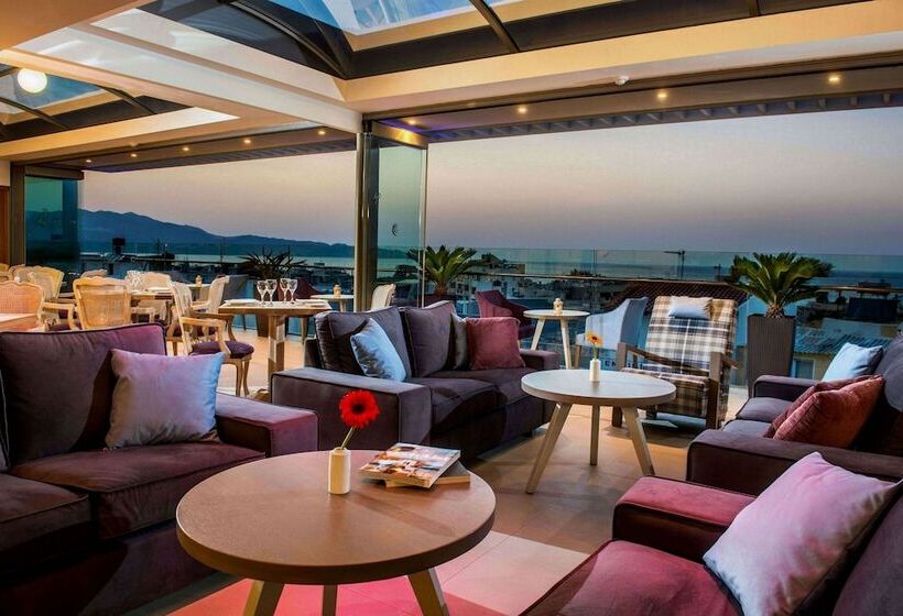 בית מלון כפרי Castello City