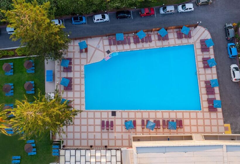 Отель Chc Marilena