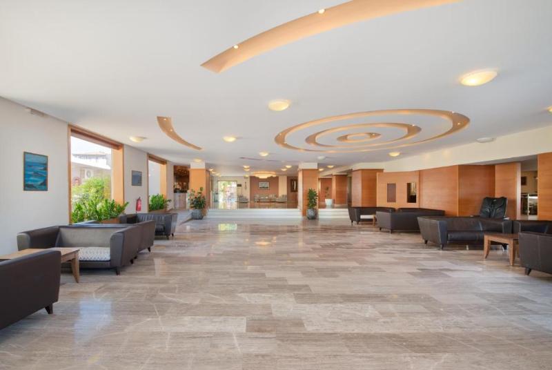 Отель Chc Marilena