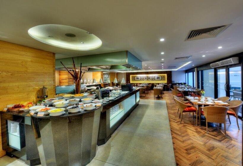 בית מלון כפרי Cinnamon Grand Colombo