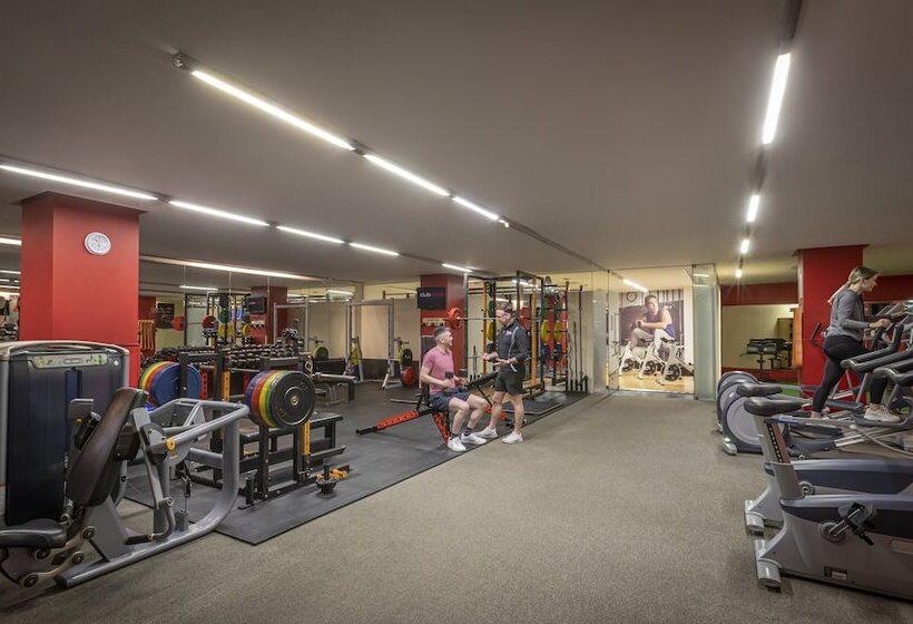 Clayton Hotel Cork City