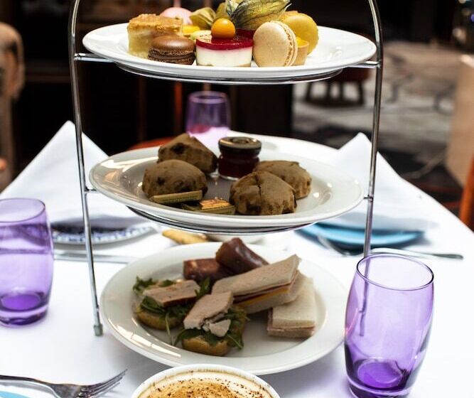 Clayton Hotel Cork City