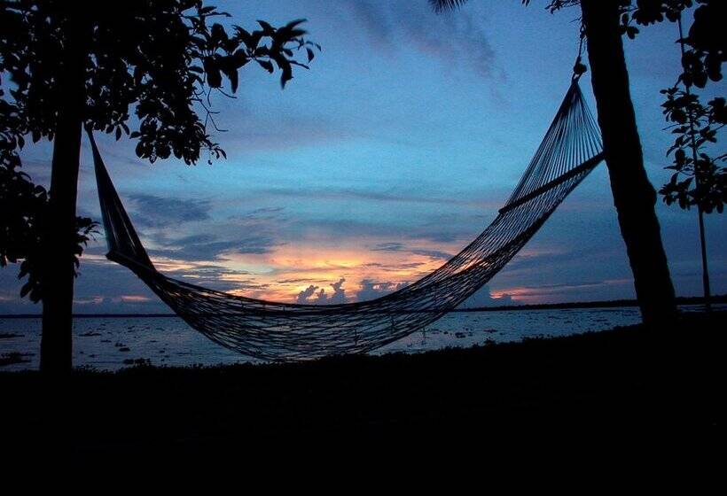 בית מלון כפרי Coconut Lagoon Kumarakom  A Cgh Earth Experience