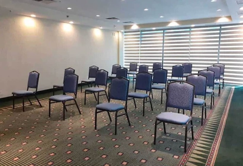 فندق Courtyard Toluca Airport