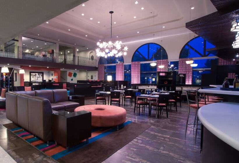 فندق Courtyard Toluca Airport