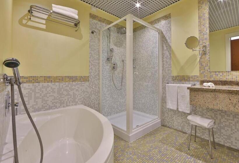 Отель Crowne Plaza Venice East, An Ihg