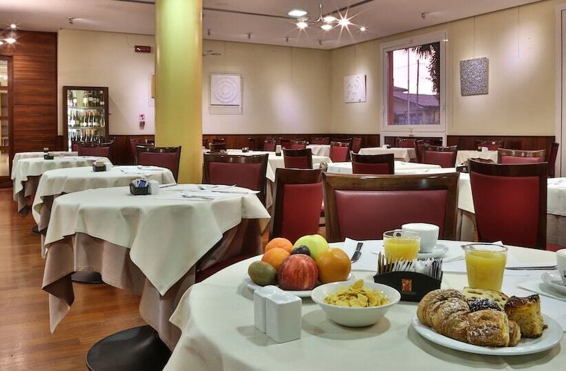 Отель Crowne Plaza Venice East, An Ihg