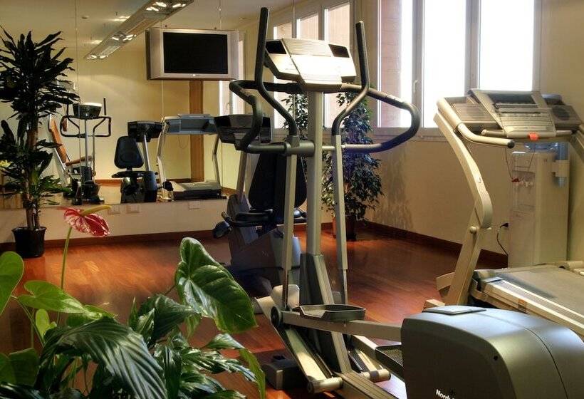 Отель Crowne Plaza Venice East, An Ihg