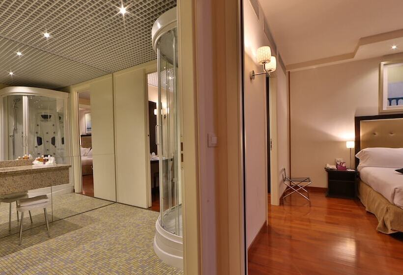 Отель Crowne Plaza Venice East, An Ihg