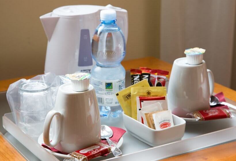 Отель Crowne Plaza Venice East, An Ihg