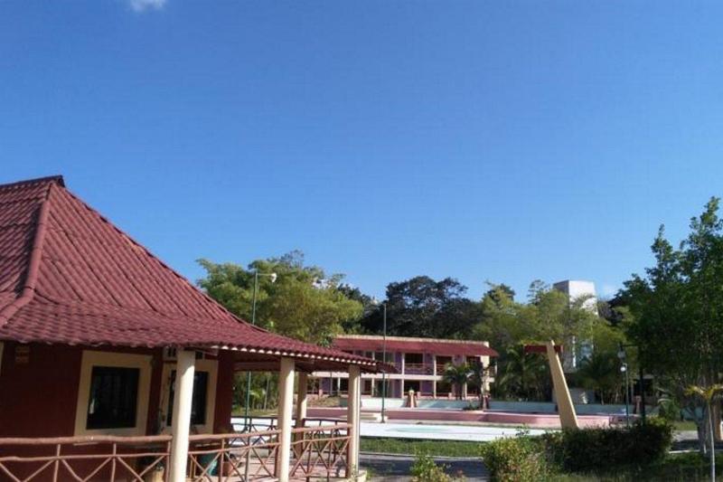 فندق Debliz Xpuhil