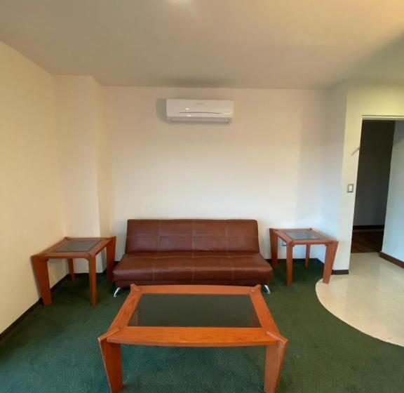 Отель Enterprise Inn Poliforum