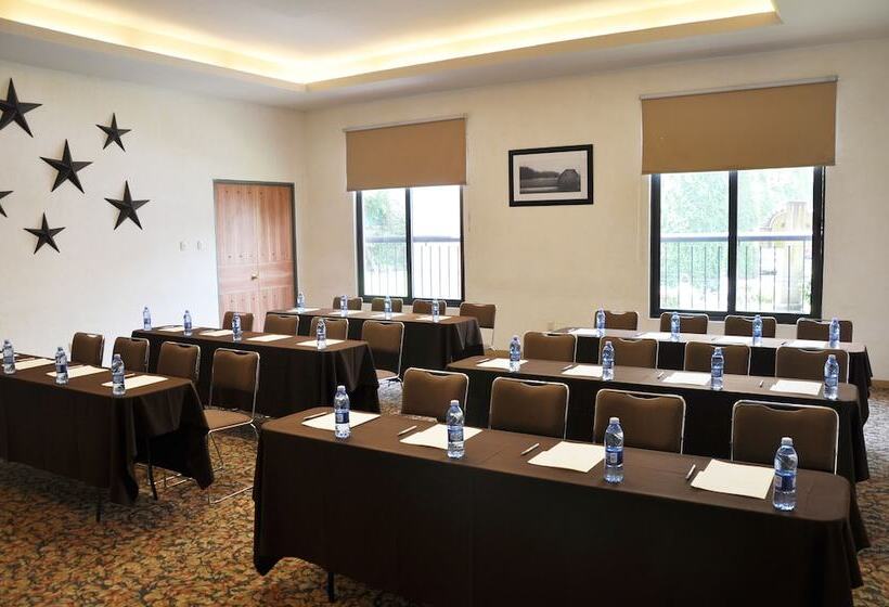 فندق Flamingo Inn