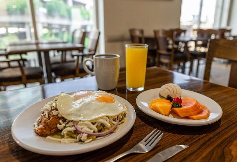 ホテル Four Points By Sheraton Galerias Monterrey