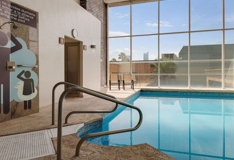 ホテル Four Points By Sheraton Galerias Monterrey