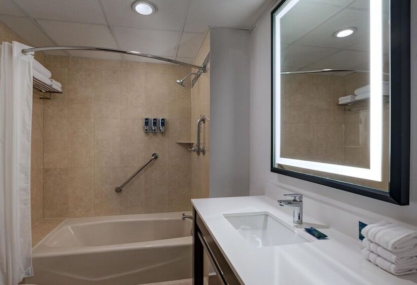 ホテル Four Points By Sheraton Galerias Monterrey