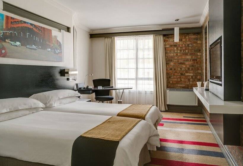 호텔 Garden Court Victoria Junction