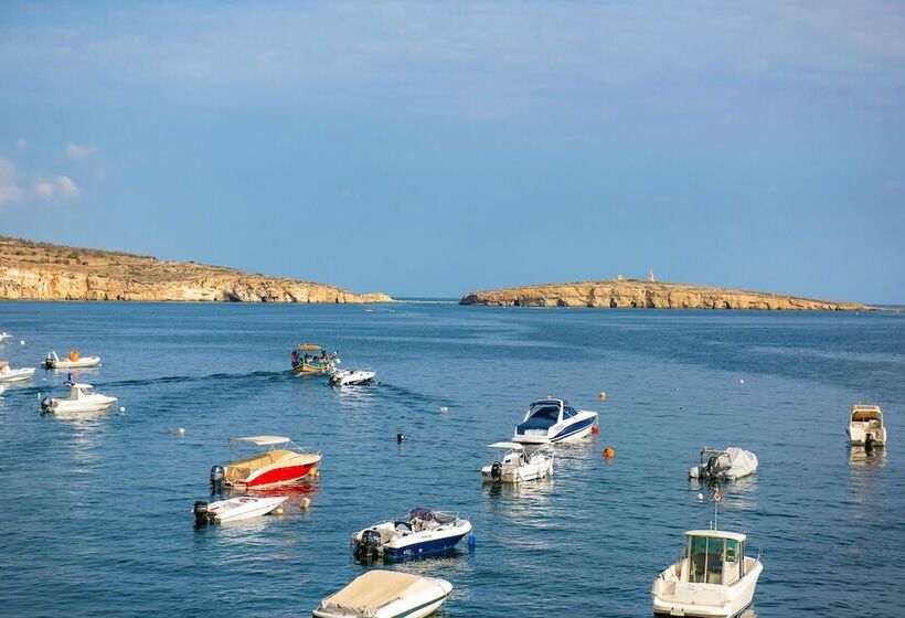 هتل Gillieru Harbour